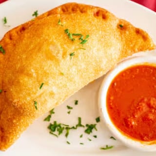 Mozzarella, Sauce, Ham, Capers Panzerotti