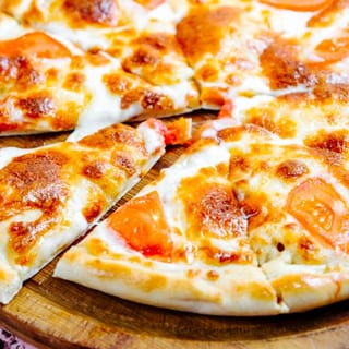10" Gluten Free Traditional Pizza with Tomato Sauce